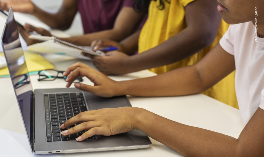 Fundação de Educação para o Trabalho de Minas tem mais de 200 vagas para cursos técnicos gratuitos