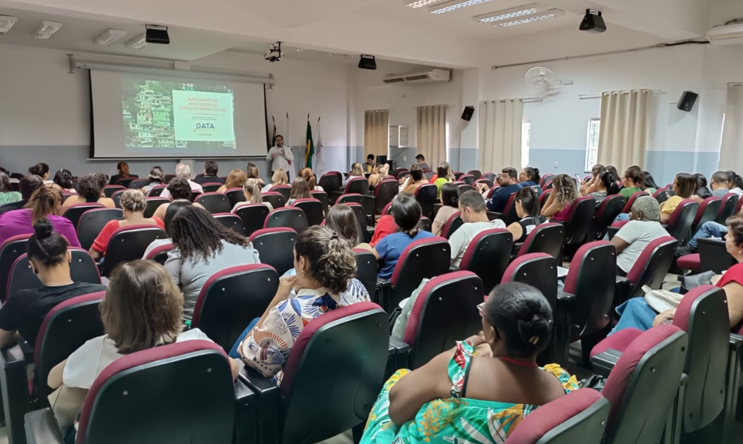 Encontro Regional discute políticas de habitação e trabalho e renda